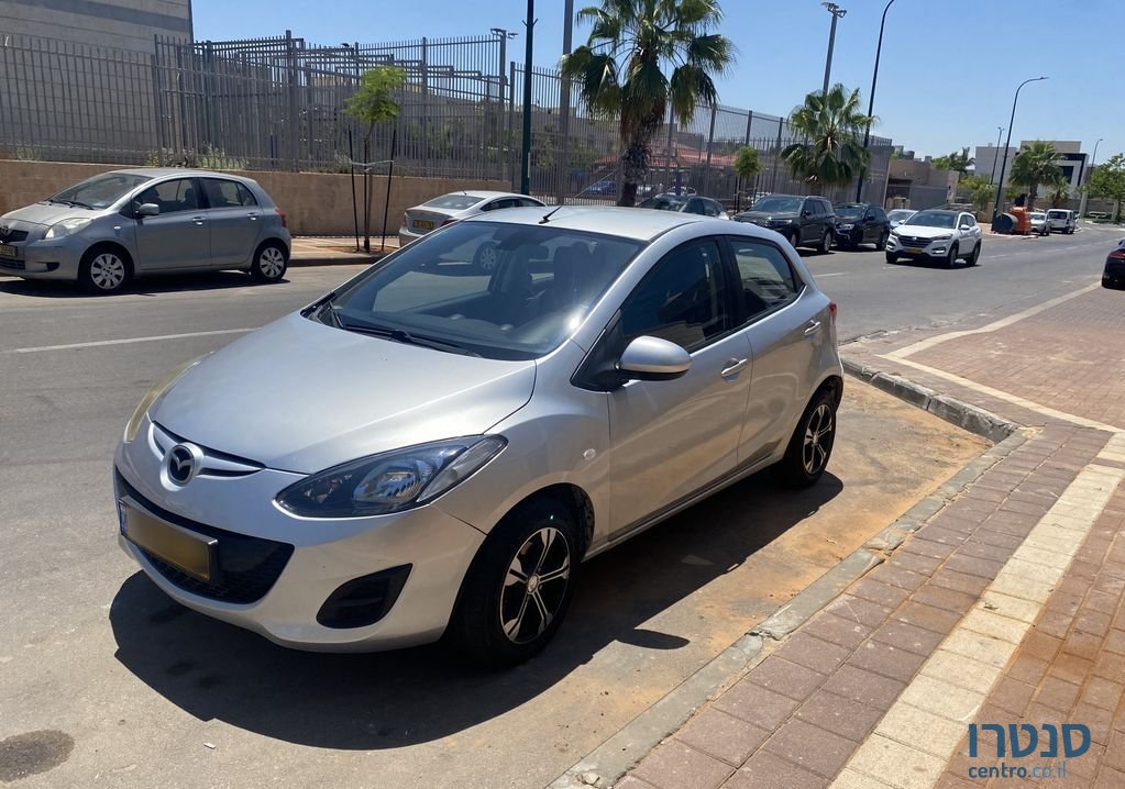 2011' Mazda 2 מאזדה photo #1