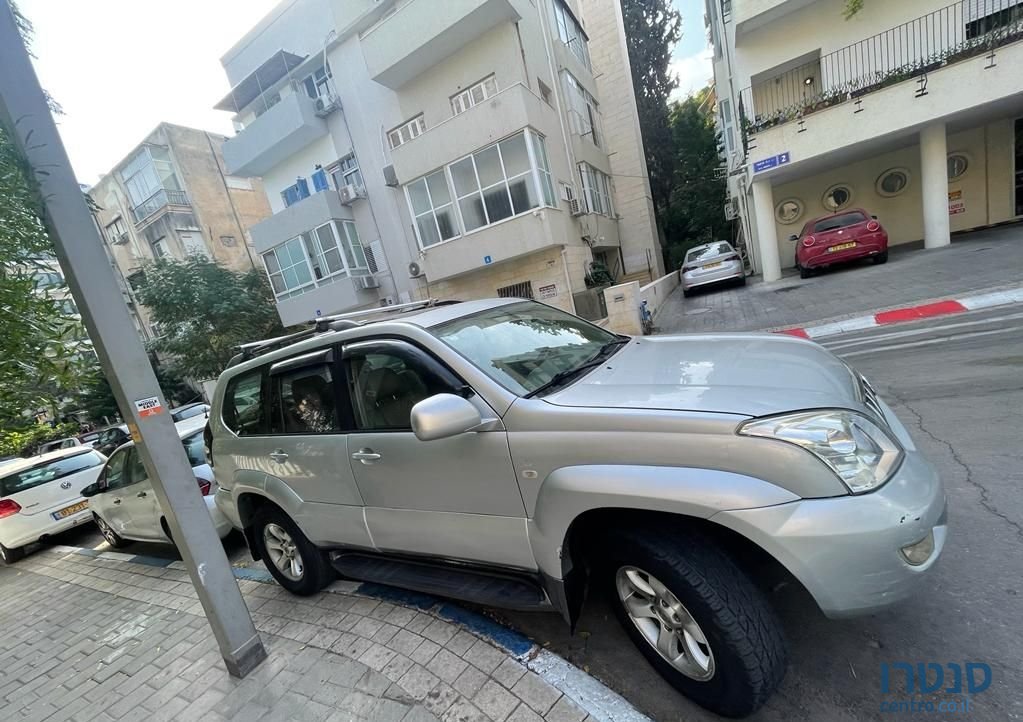 2004' Toyota Land Cruiser טויוטה לנד קרוזר photo #3