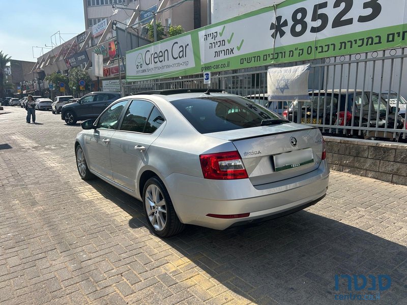 2020' Skoda Octavia photo #4