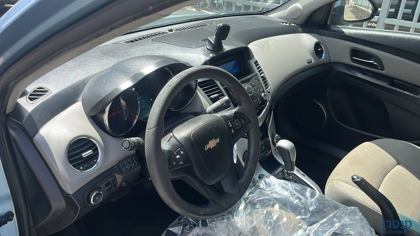 2012' Chevrolet Cruze photo #3