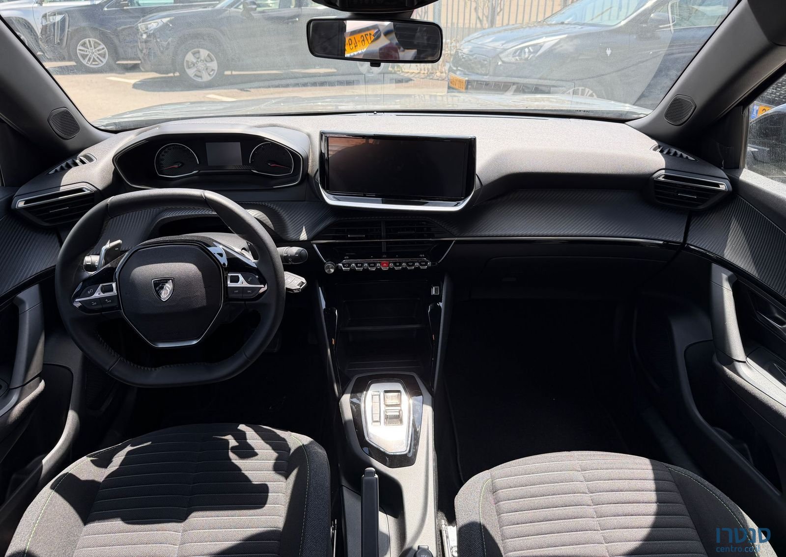 2024' Peugeot 2008 פיג'ו photo #5