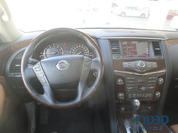 2016' Nissan Patrol Le Platinum photo #3