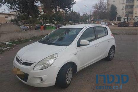 2012' Hyundai i20 אינספייר photo #2