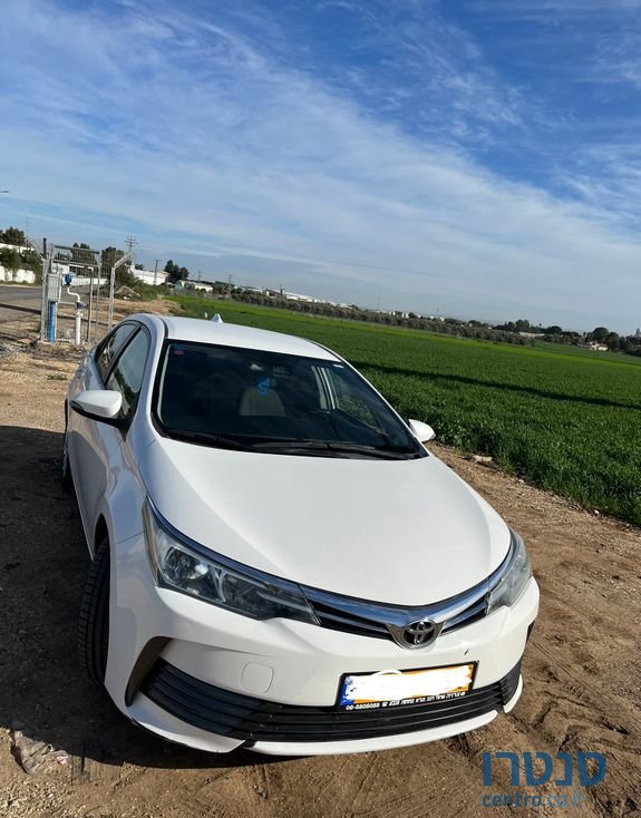 2018' Toyota Corolla טויוטה קורולה photo #1