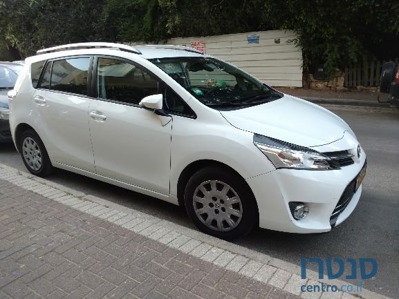 2013' Toyota Verso טויוטה ורסו photo #1