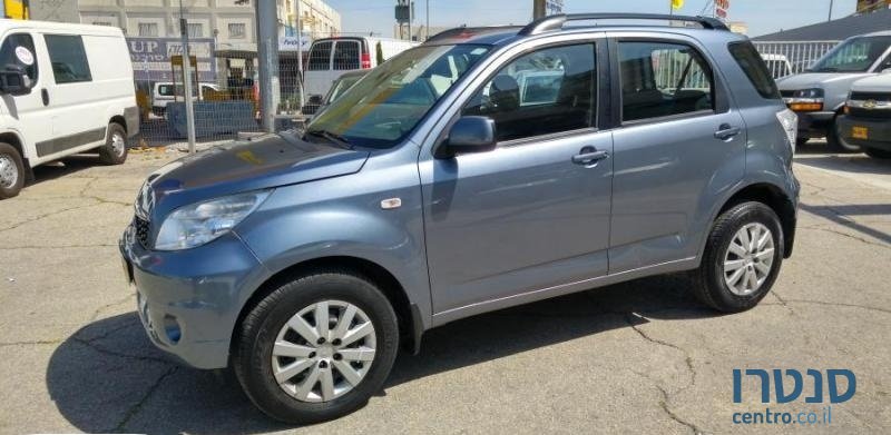 2011' Daihatsu Terios photo #2