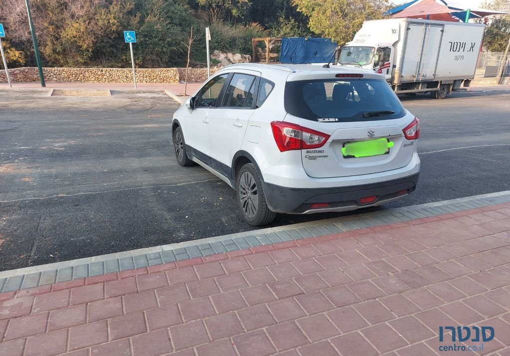 2017' Suzuki SX4 סוזוקי קרוסאובר photo #2