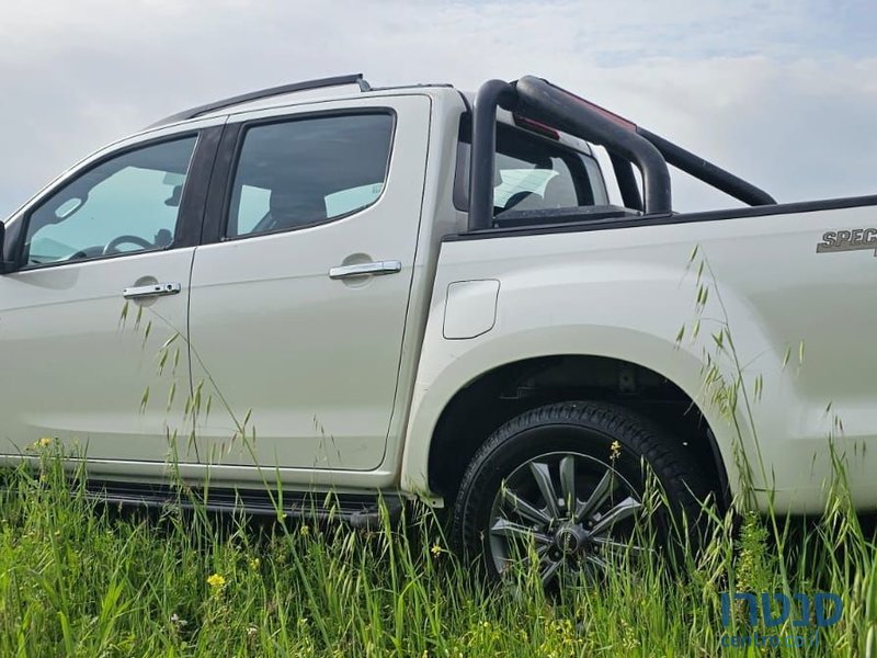 2020' Isuzu 4X4 D-Max איסוזו photo #5