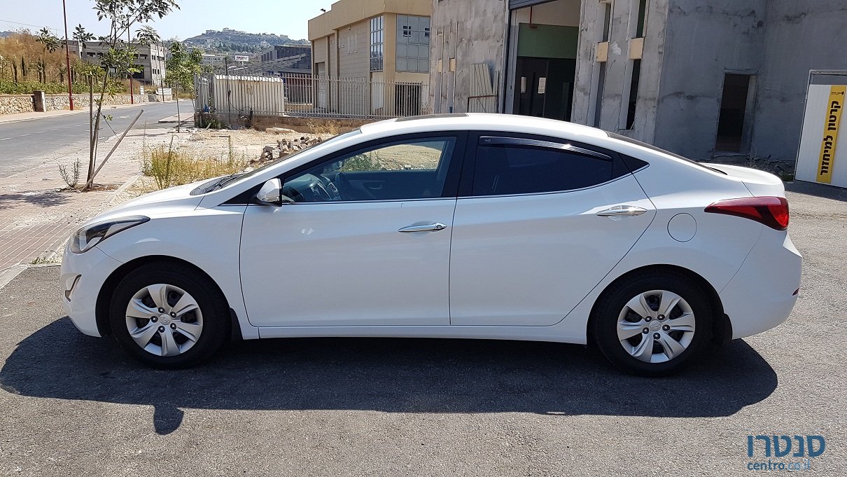 2015' Hyundai i35 inspire photo #2