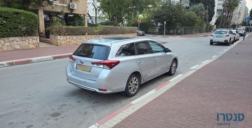 2017' Toyota Yaris טויוטה אוריס photo #1