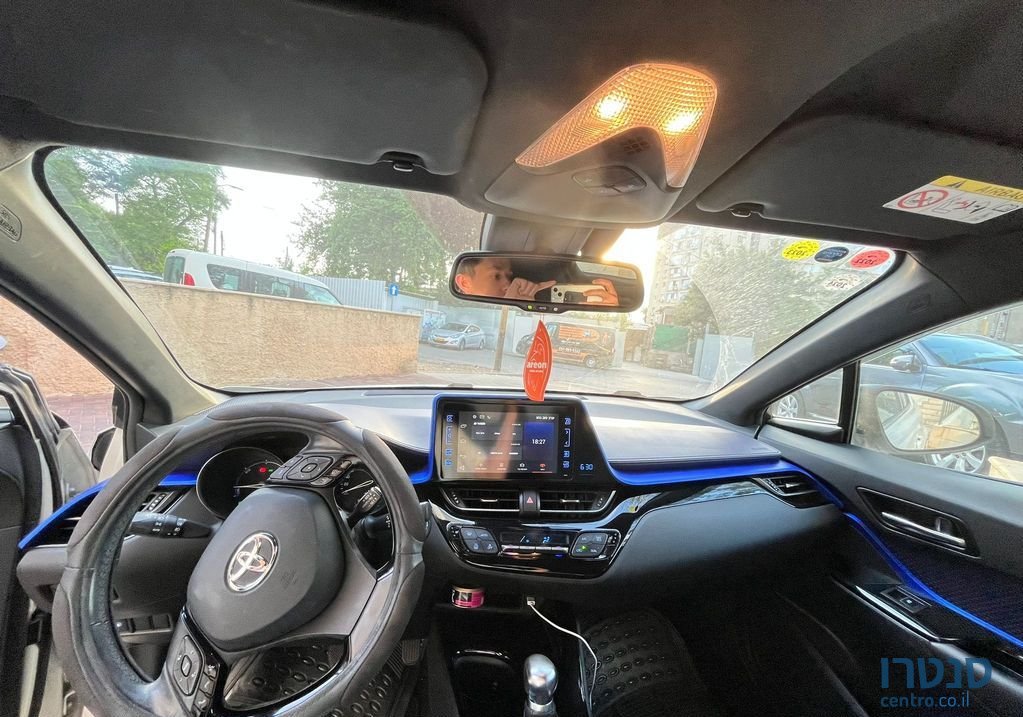 2017' Toyota C-HR טויוטה photo #4