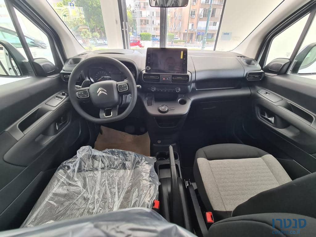 2022' Citroen Berlingo photo #4