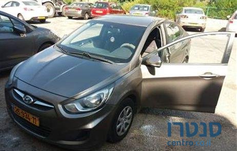 2013' Hyundai i25 i25 יונדאי photo #1