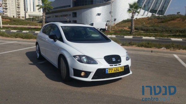 2012' SEAT Leon photo #1