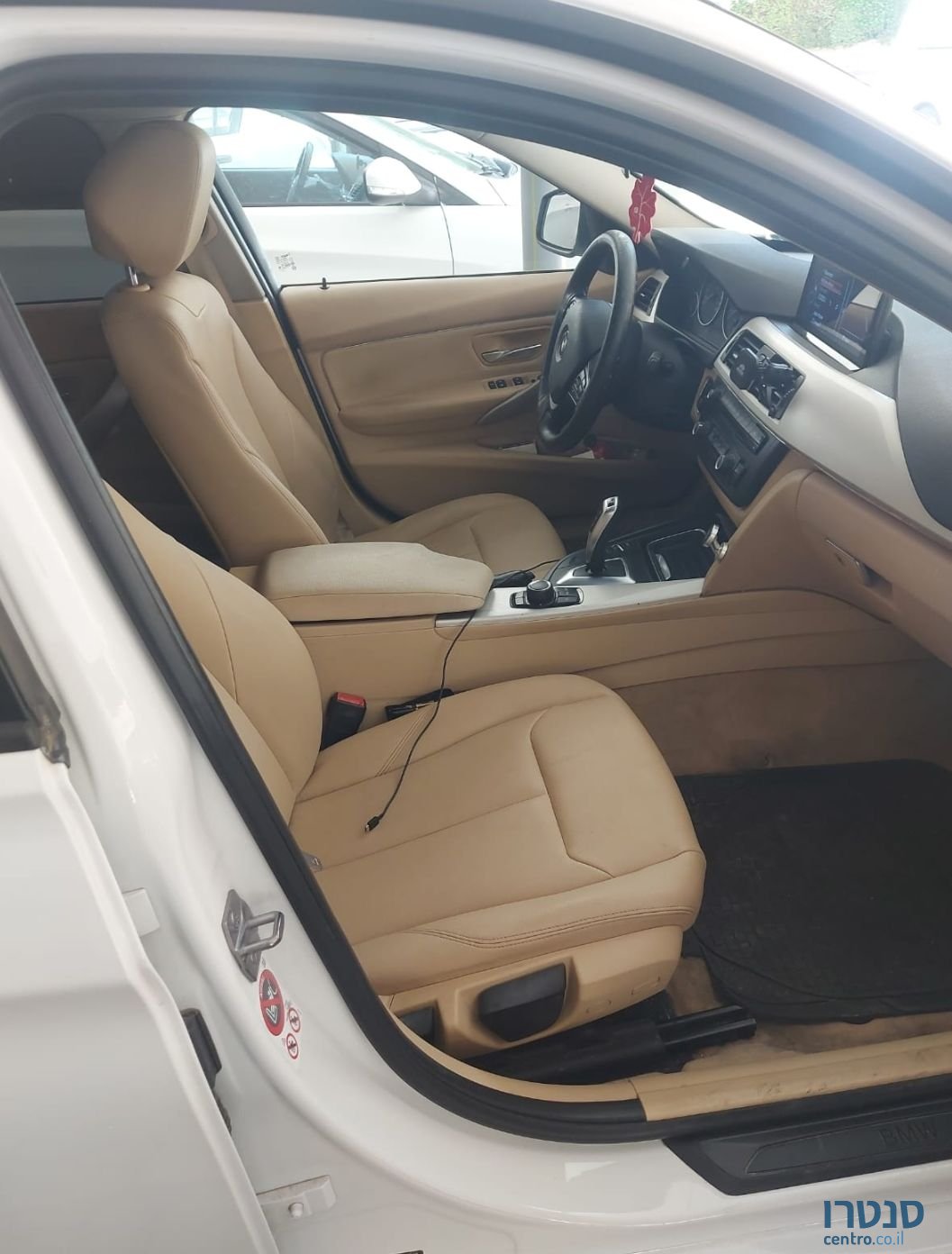 2015' BMW 3 Series ב.מ.וו סדרה 3 photo #4