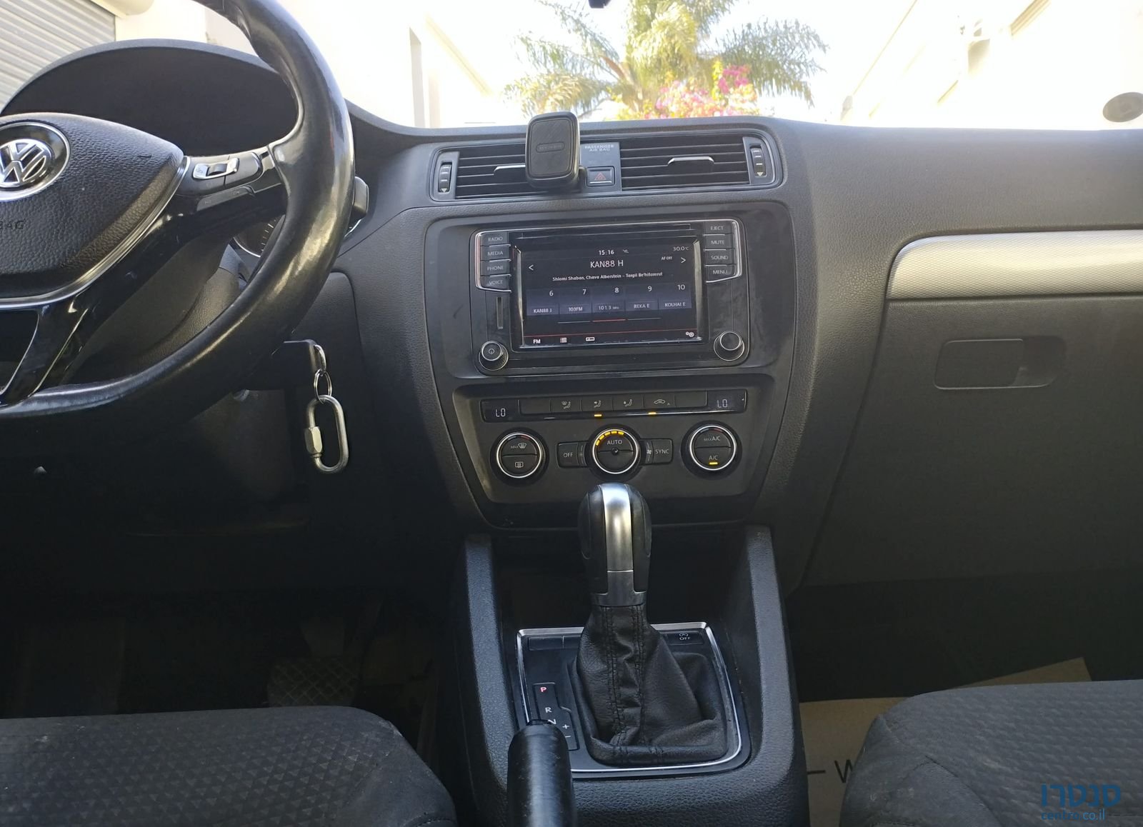 2017' Volkswagen Jetta פולקסווגן ג'טה photo #3