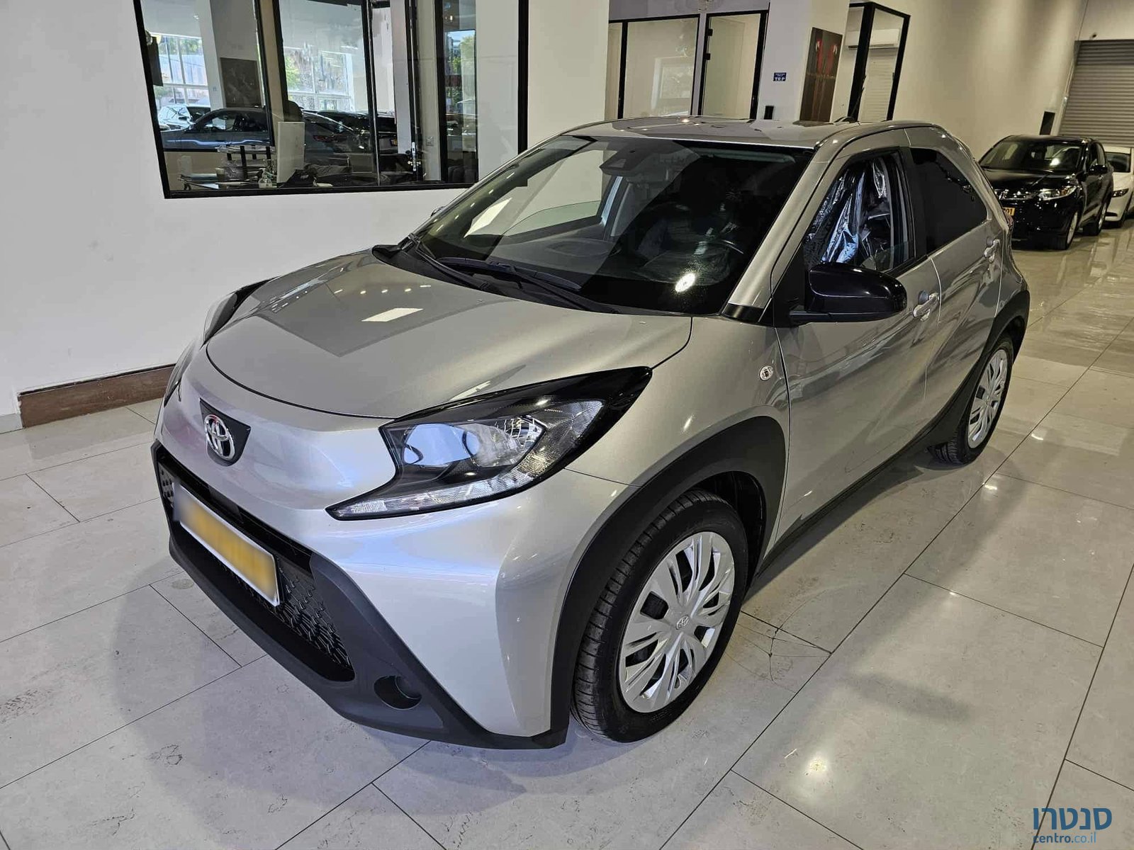 2022' Toyota Aygo photo #1