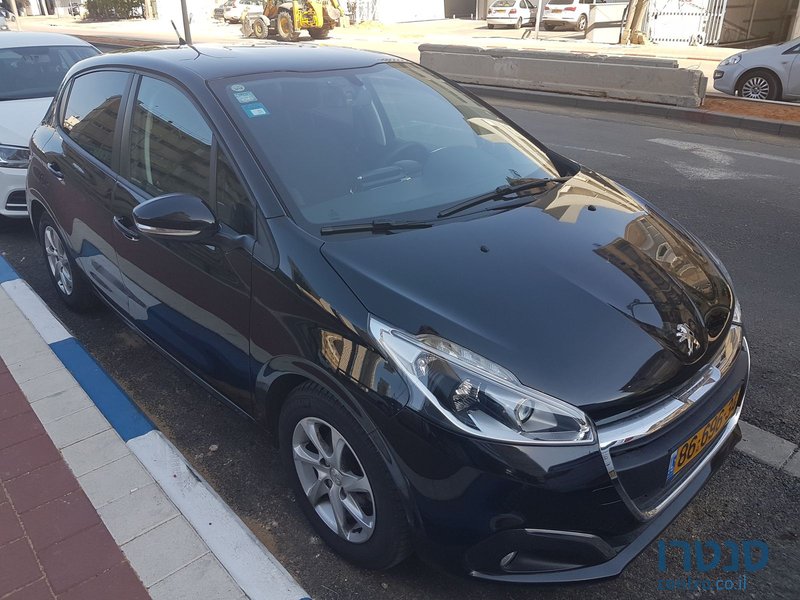 2016' Peugeot 208 photo #2