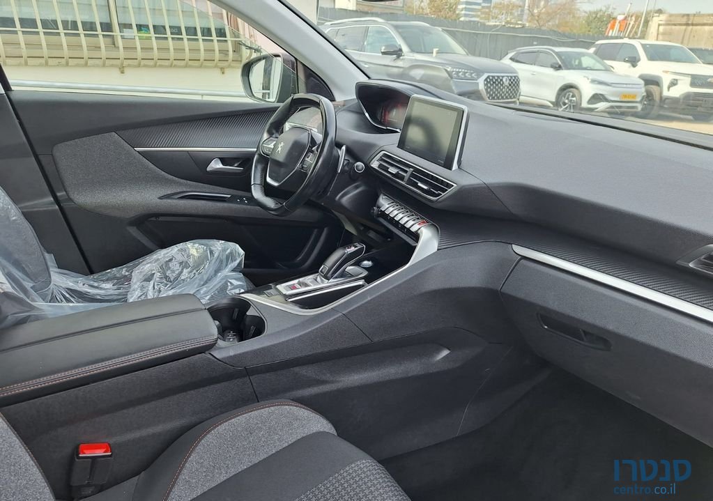 2019' Peugeot 3008 פיג'ו photo #6