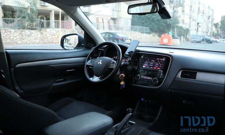 2016' Mitsubishi Outlander מיצובישי אאוטלנדר photo #6