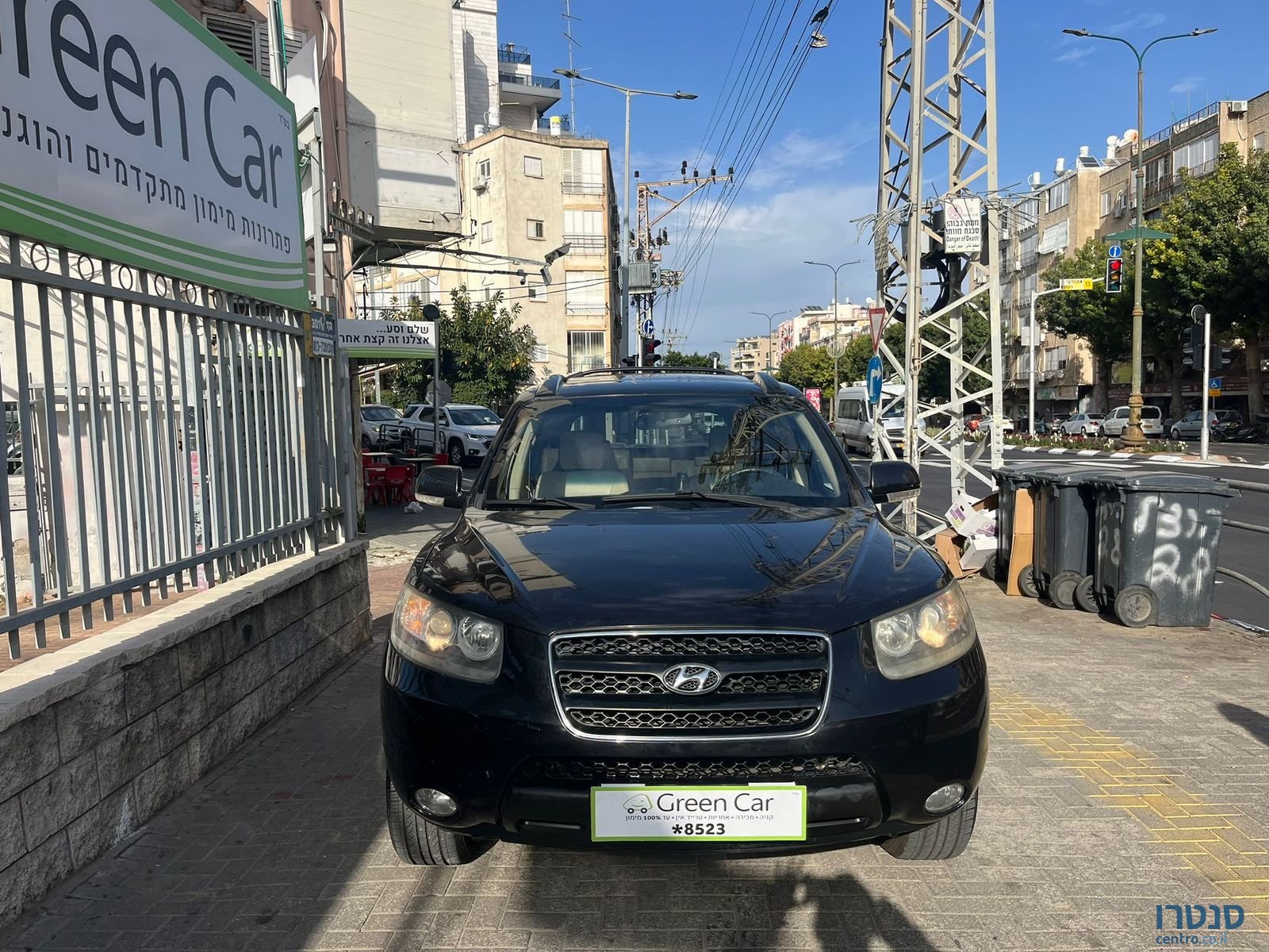 2011' Hyundai Santa Fe photo #1