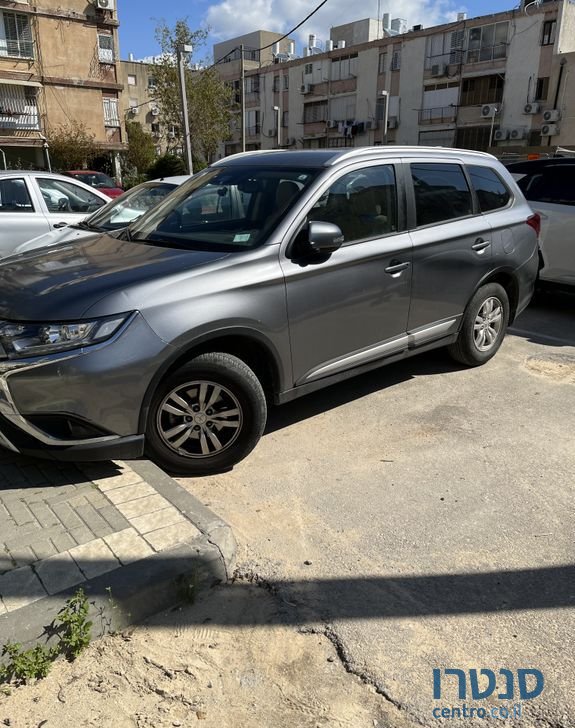 2020' Mitsubishi Outlander מיצובישי אאוטלנדר photo #3