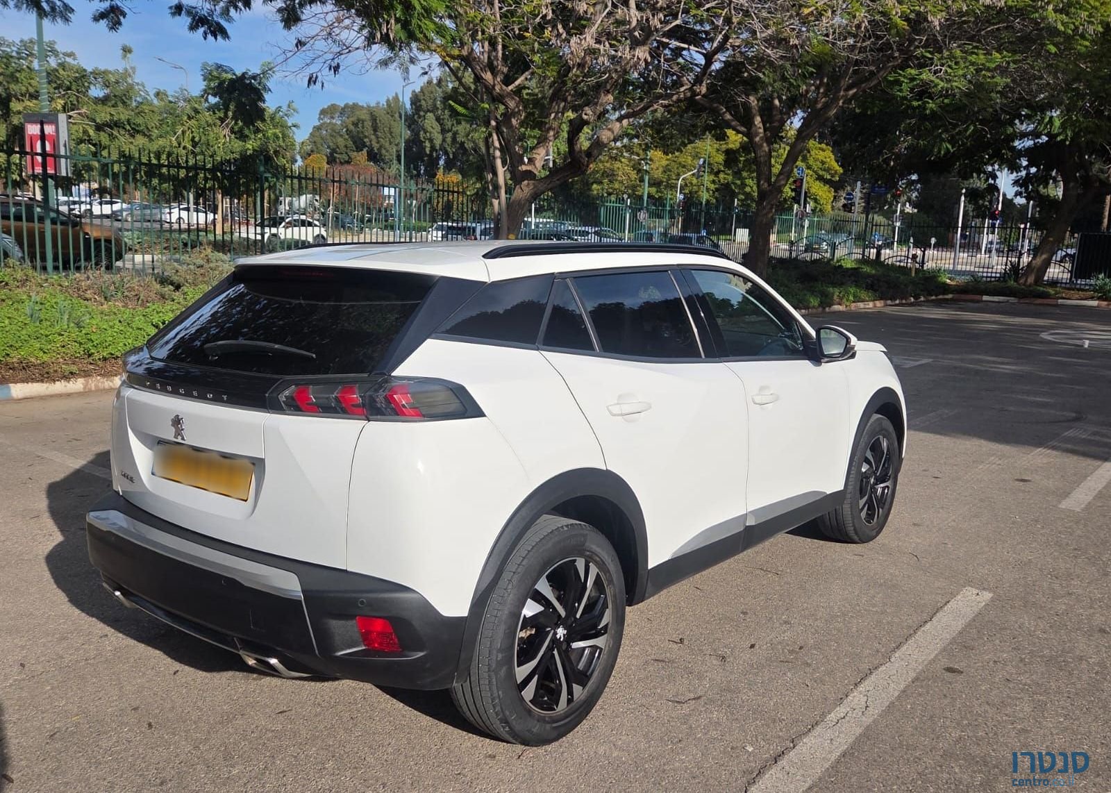 2022' Peugeot 2008 פיג'ו photo #4
