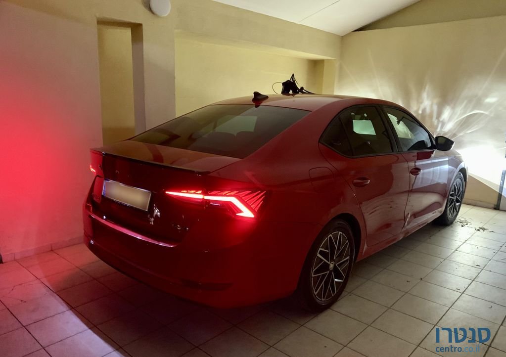 2021' Skoda Octavia סקודה אוקטביה photo #3