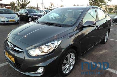 2013' Hyundai i25 יונדאי photo #1