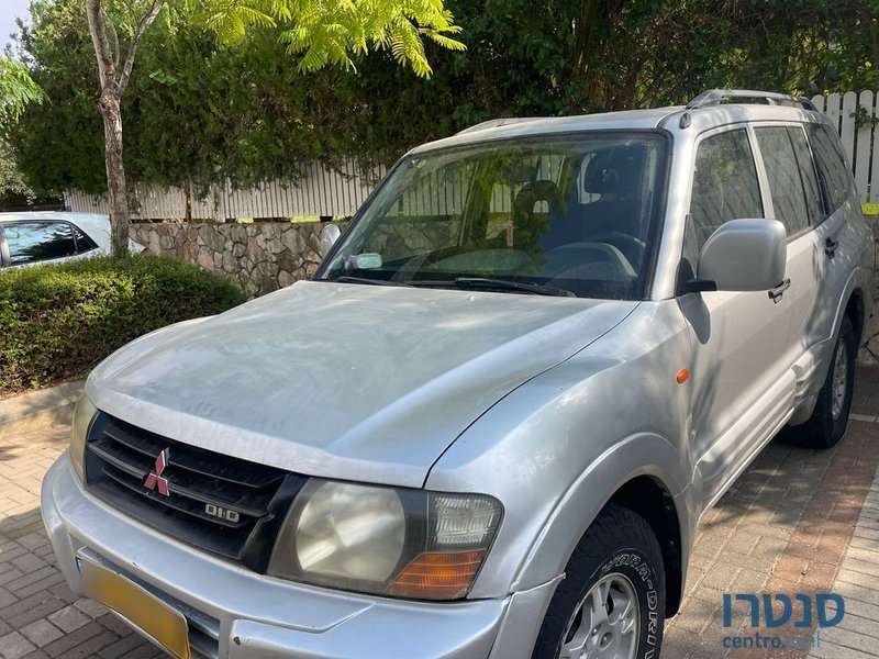 2001' Mitsubishi Pajero מיצובישי פג'רו photo #5