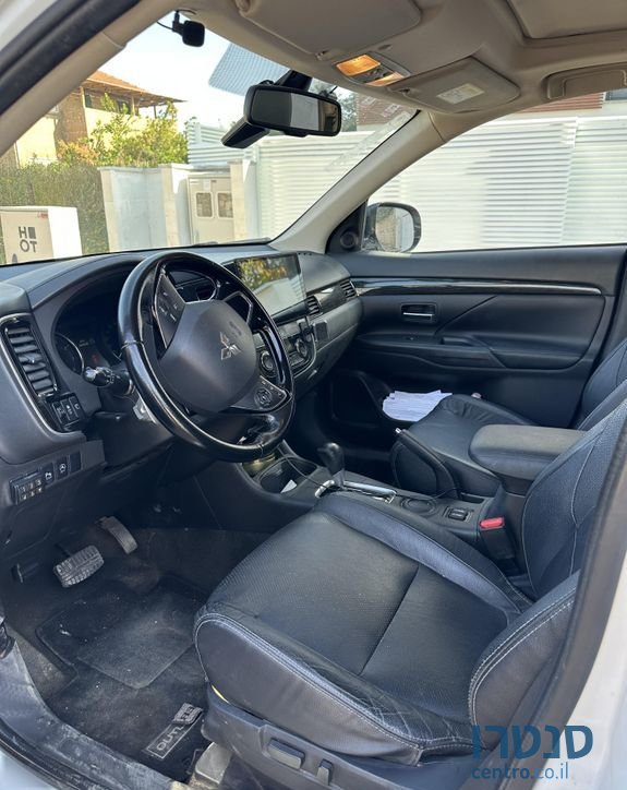 2016' Mitsubishi Outlander מיצובישי אאוטלנדר photo #4