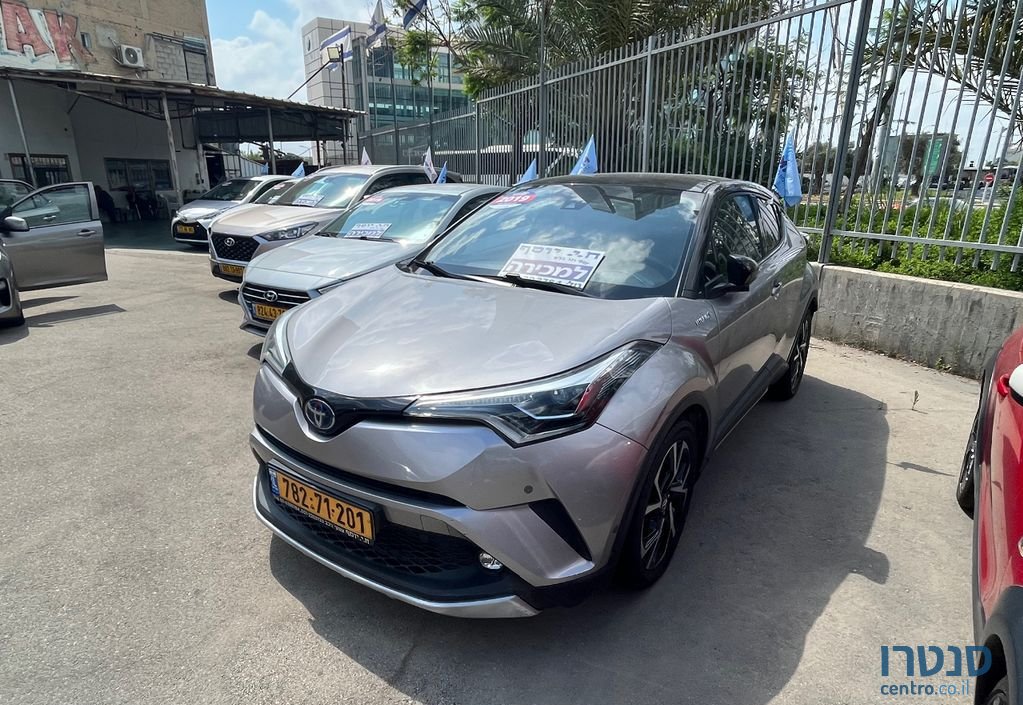 2019' Toyota C-Hr טויוטה photo #1