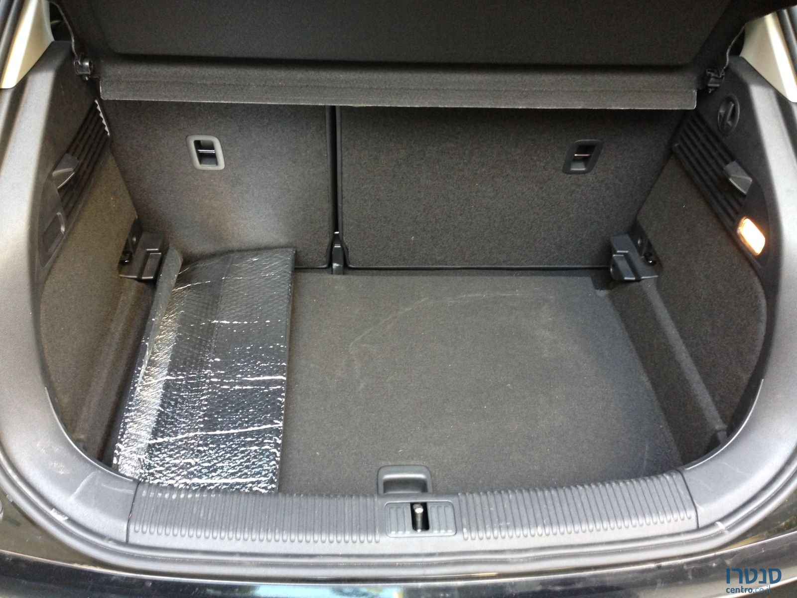 2016' Audi A1 1.0T FSI S tronic photo #5