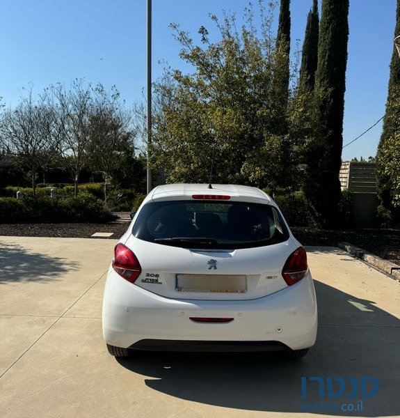 2016' Peugeot 208 פיג'ו photo #3