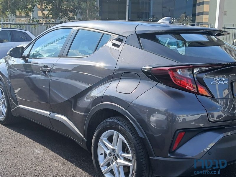 2020' Toyota C-HR טויוטה photo #5