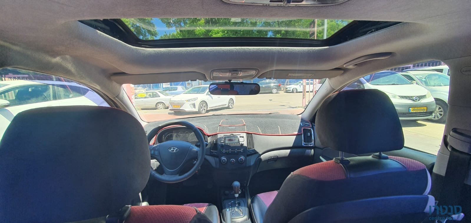 2010' Hyundai i30 photo #1