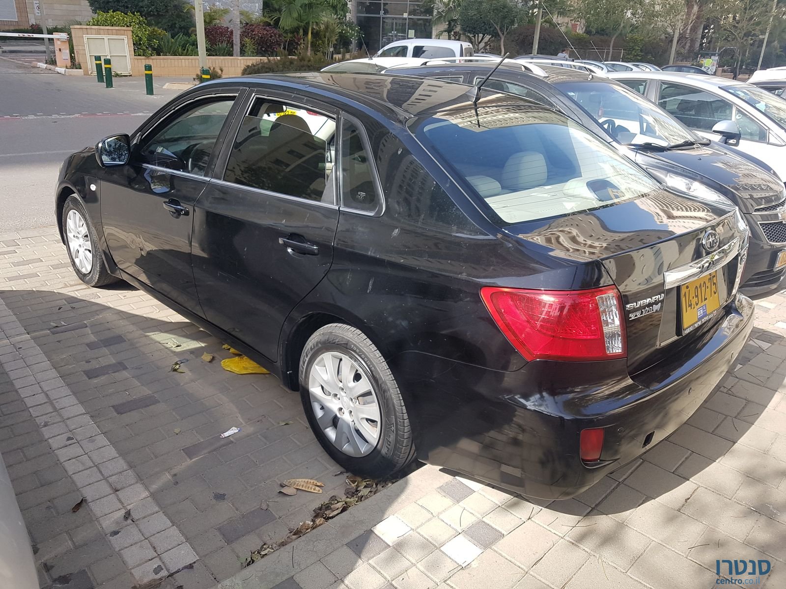 2011' Subaru B3 photo #3