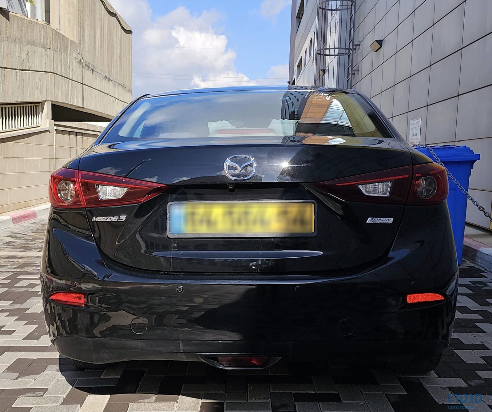 2015' Mazda 3 photo #5