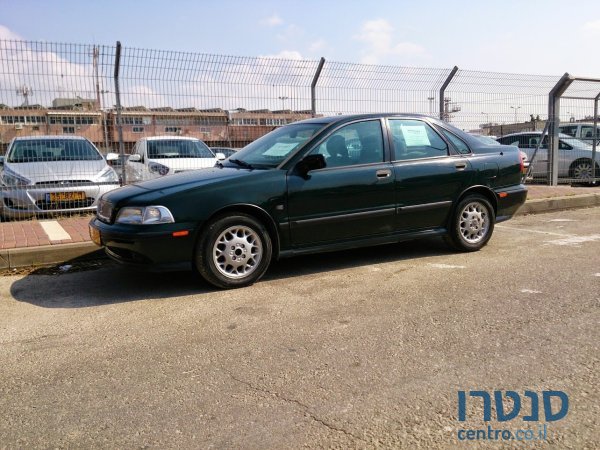 2000' Volvo S40 photo #1