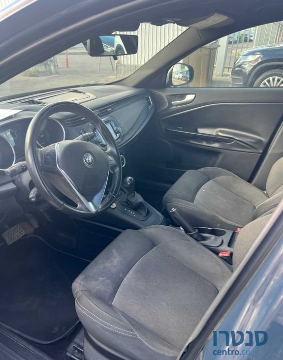 2017' Alfa Romeo Giulietta אלפא רומיאו ג'ולייטה photo #3