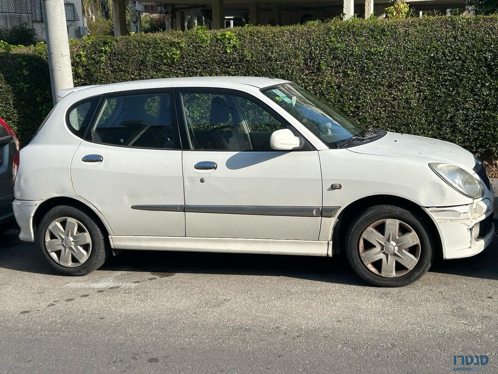 2004' Daihatsu Sirion דייהטסו סיריון photo #1