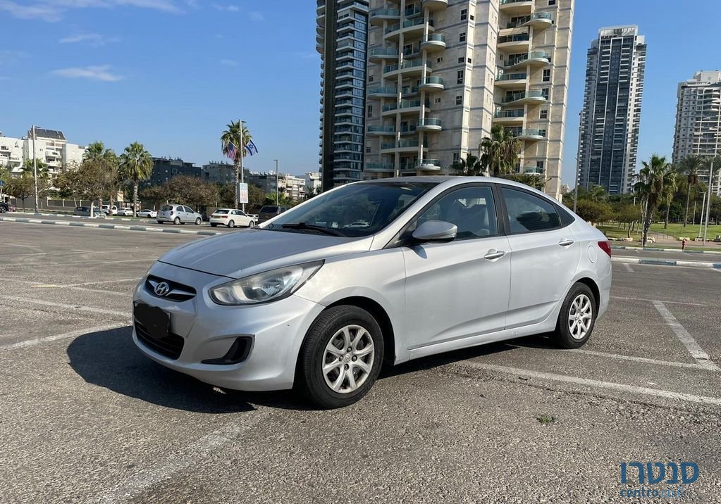2014' Hyundai i25 יונדאי photo #3