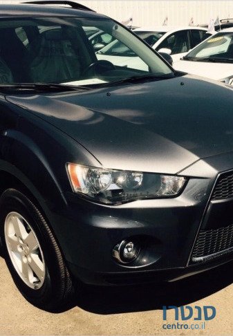 2012' Mitsubishi Outlander photo #1