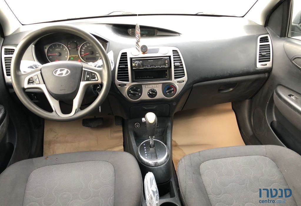 2012' Hyundai i20 יונדאי photo #5