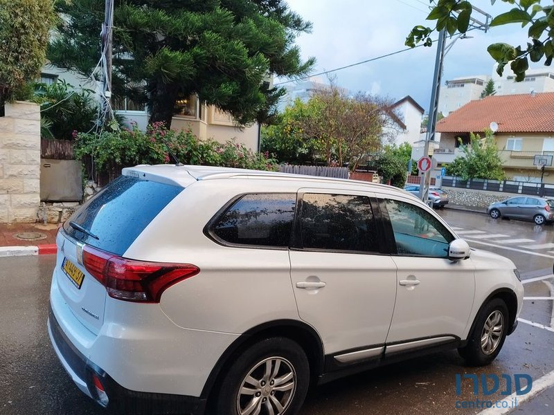 2016' Mitsubishi Outlander מיצובישי אאוטלנדר photo #4