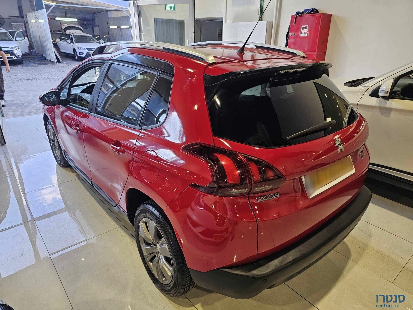 2017' Peugeot 2008 photo #4