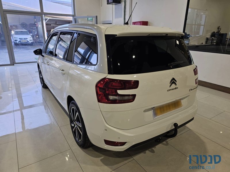 2022' Citroen C4 SpaceTourer photo #4