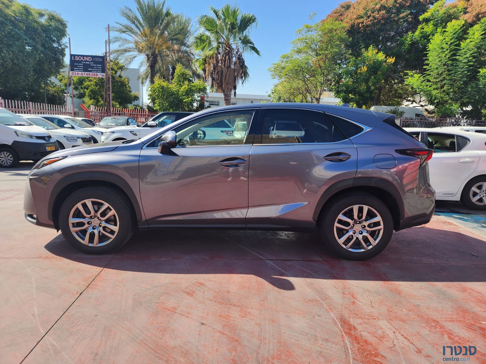 2017' Lexus NX 200t photo #1
