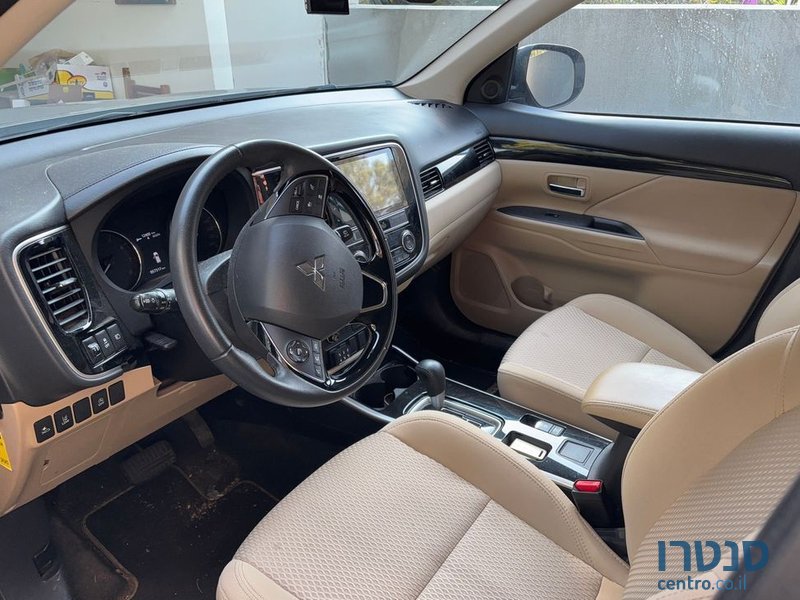 2019' Mitsubishi Outlander מיצובישי אאוטלנדר photo #3