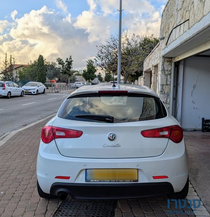 2014' Alfa Romeo Giulietta אלפא רומיאו ג'ולייטה photo #3